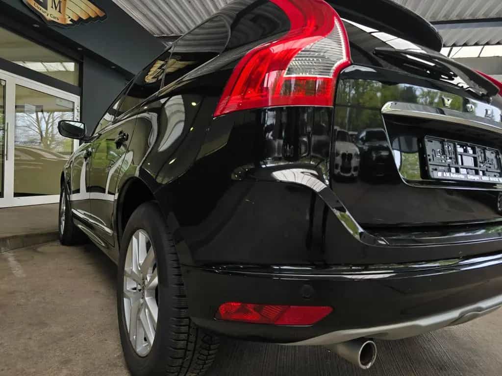 Volvo XC 60 Automatik Summum 2WD LEDER/AHK/Navi/MEMORY 06/2017-photo-17