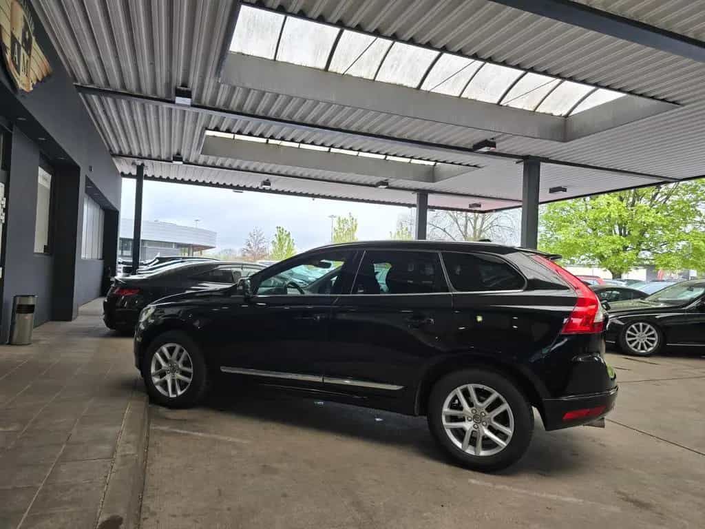 Volvo XC 60 Automatik Summum 2WD LEDER/AHK/Navi/MEMORY 06/2017-photo-18