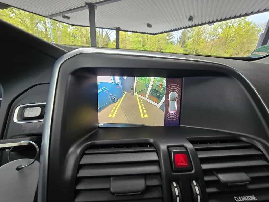 Volvo XC 60 Automatik Summum 2WD LEDER/AHK/Navi/MEMORY 06/2017-photo-22