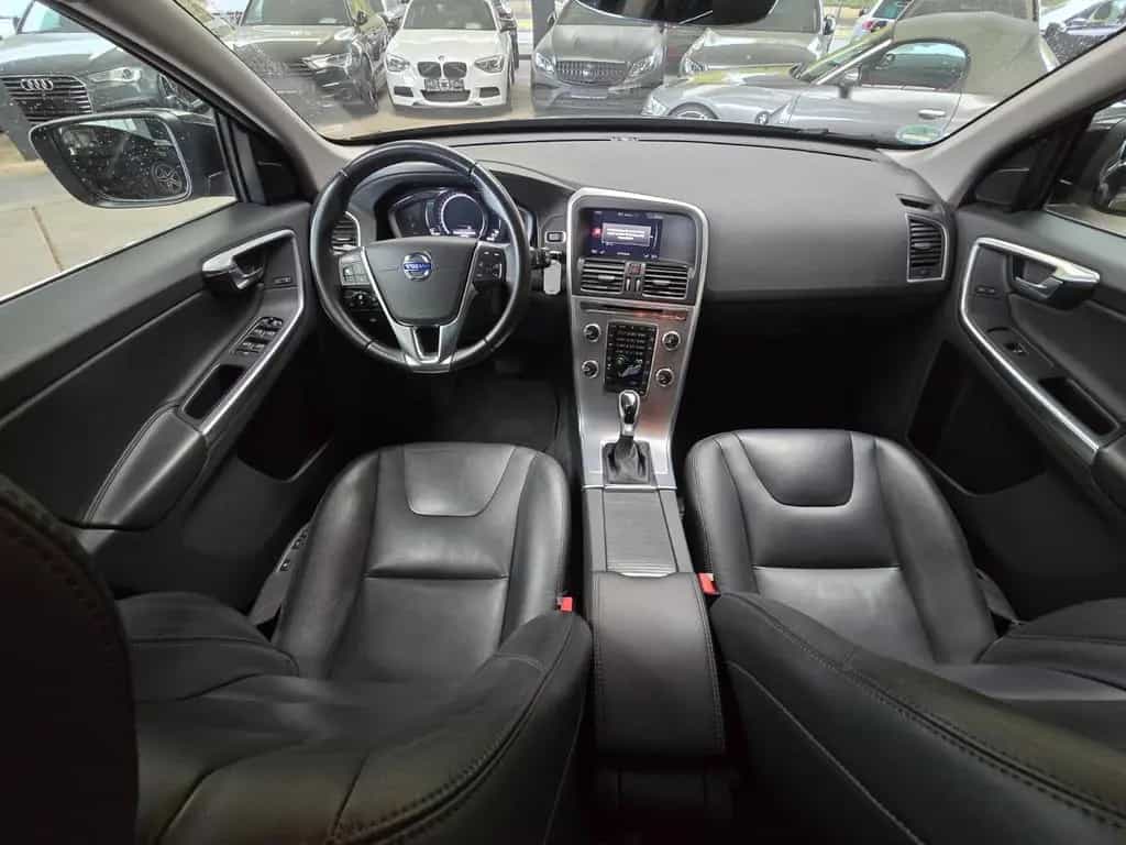 Volvo XC 60 Automatik Summum 2WD LEDER/AHK/Navi/MEMORY 06/2017-photo-23
