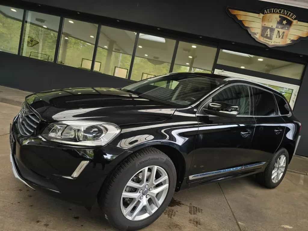 Volvo XC 60 Automatik Summum 2WD LEDER/AHK/Navi/MEMORY 06/2017-photo-3