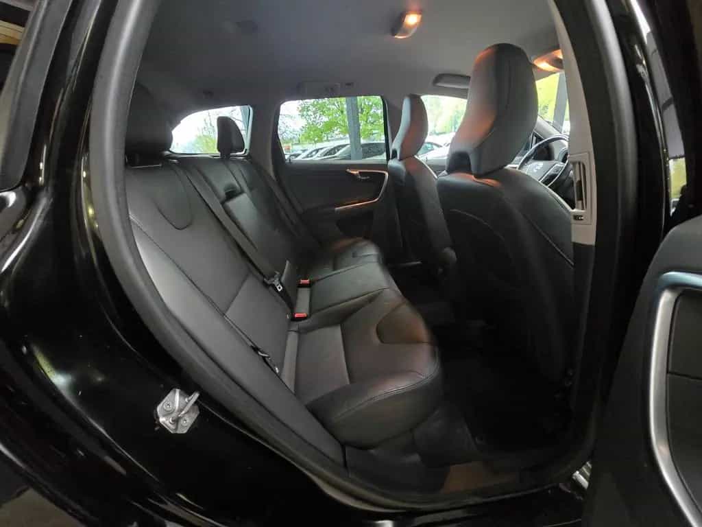 Volvo XC 60 Automatik Summum 2WD LEDER/AHK/Navi/MEMORY 06/2017-photo-37