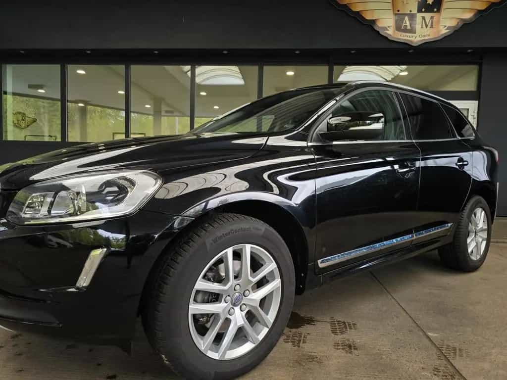 Volvo XC 60 Automatik Summum 2WD LEDER/AHK/Navi/MEMORY 06/2017-photo-4