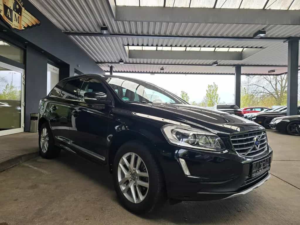 Volvo XC 60 Automatik Summum 2WD LEDER/AHK/Navi/MEMORY 06/2017-photo-6