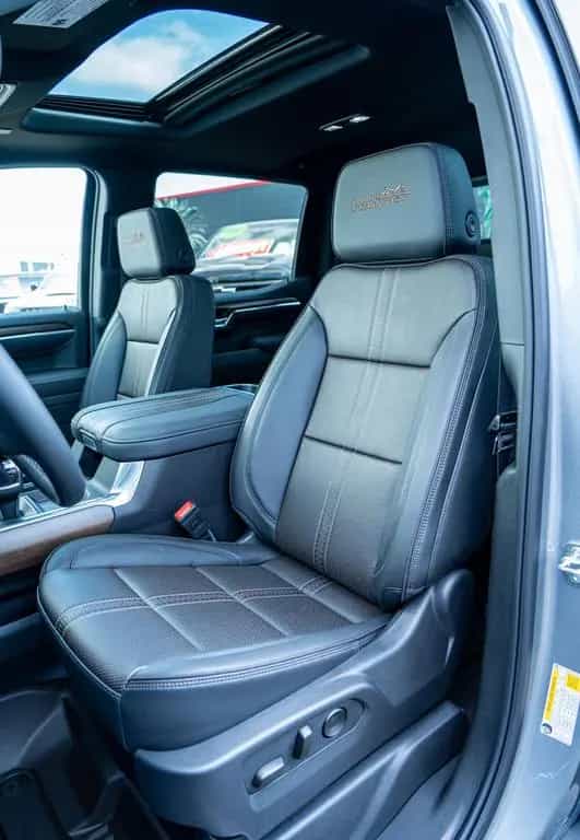 Chevrolet Silverado High Country 3,0l,360°,Abdeckung grati 05/2025-photo-17