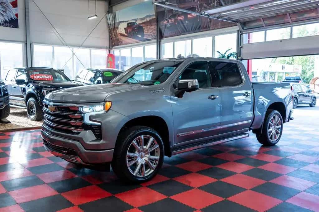 Chevrolet Silverado High Country 3,0l,360°,Abdeckung grati 05/2025-photo-3