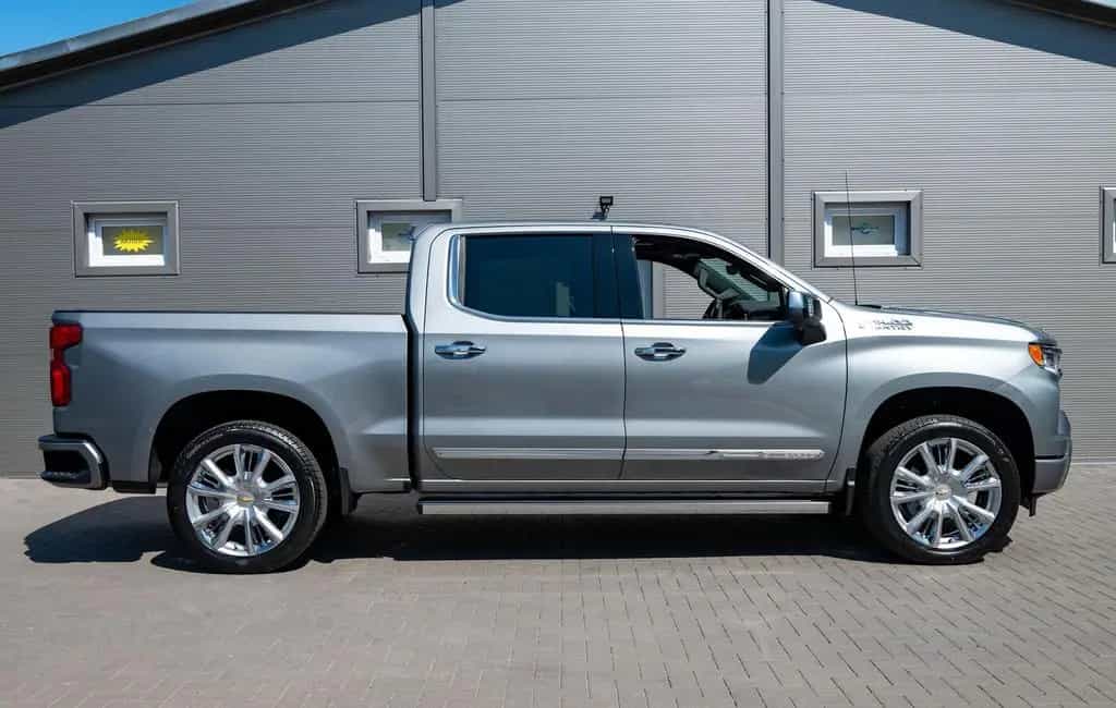 Chevrolet Silverado High Country 3,0l,360°,Abdeckung grati 05/2025-photo-5
