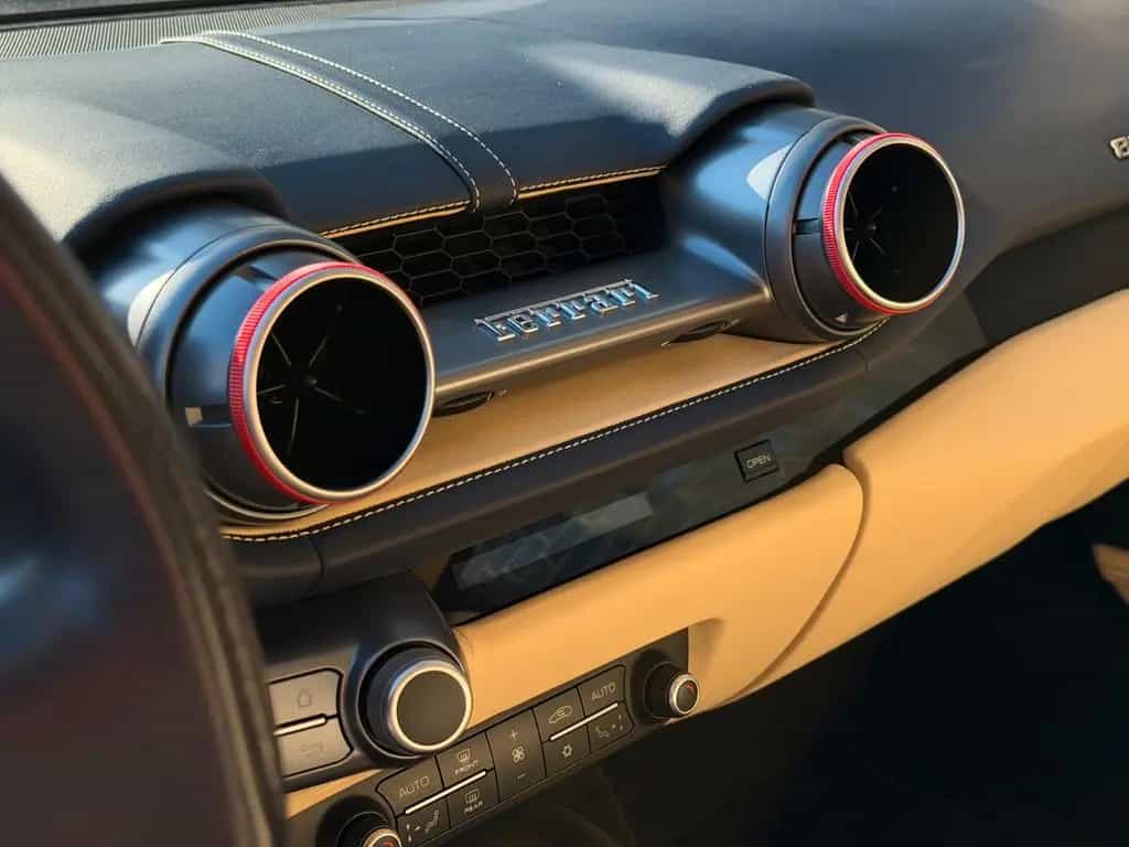 Ferrari 812 Superfast - deut. - Carbon - Grigio Alloy 07/2019-photo-16