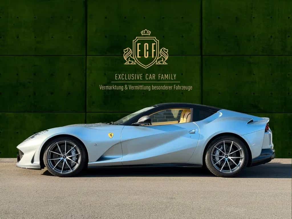 Ferrari 812 Superfast - deut. - Carbon - Grigio Alloy 07/2019-photo-2