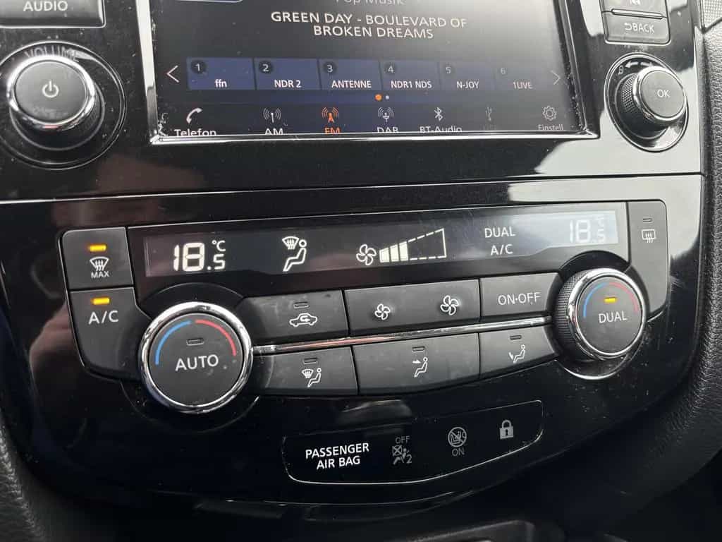 Nissan Qashqai 1,3DiG-T-160 Autom. N-Connecta T-Leder N 06/2019-photo-13