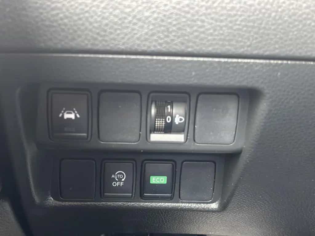 Nissan Qashqai 1,3DiG-T-160 Autom. N-Connecta T-Leder N 06/2019-photo-15