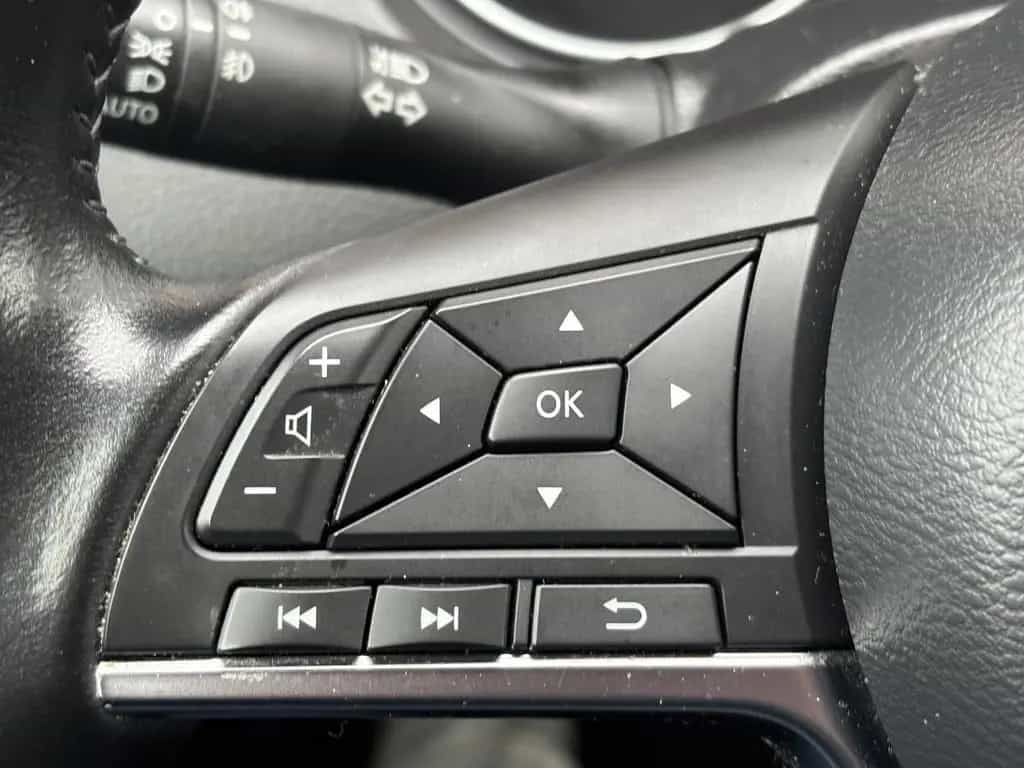 Nissan Qashqai 1,3DiG-T-160 Autom. N-Connecta T-Leder N 06/2019-photo-16