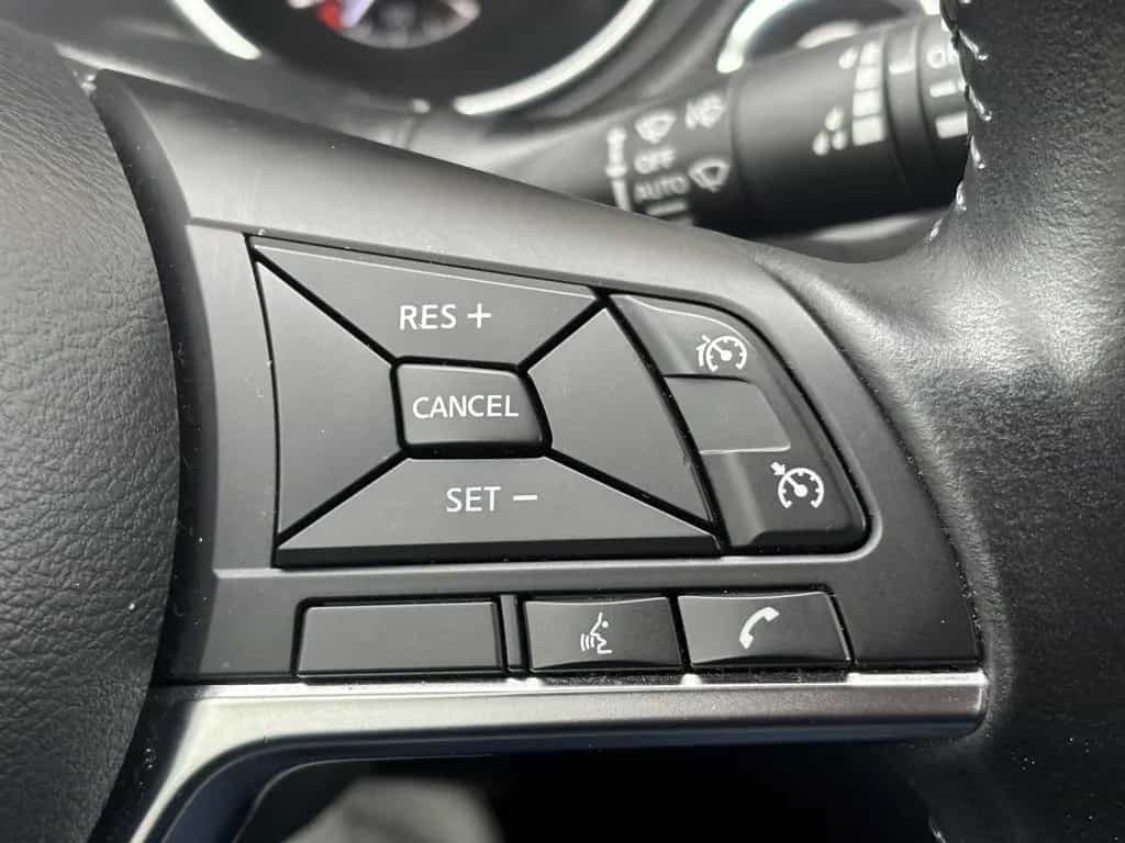 Nissan Qashqai 1,3DiG-T-160 Autom. N-Connecta T-Leder N 06/2019-photo-17