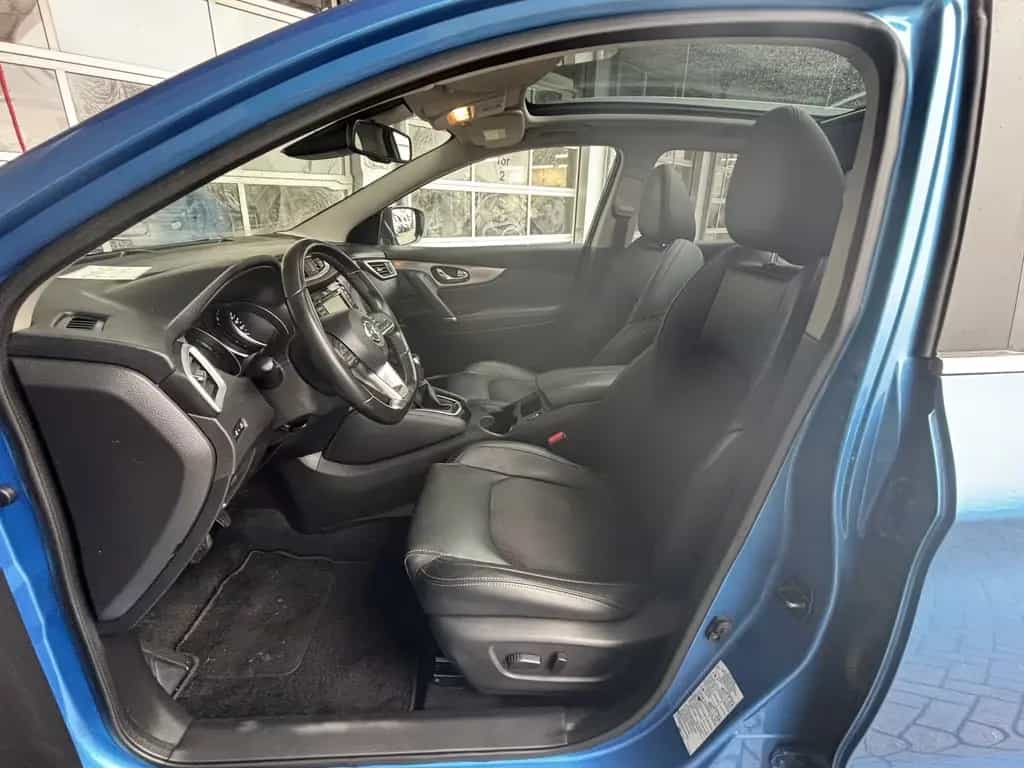 Nissan Qashqai 1,3DiG-T-160 Autom. N-Connecta T-Leder N 06/2019-photo-3