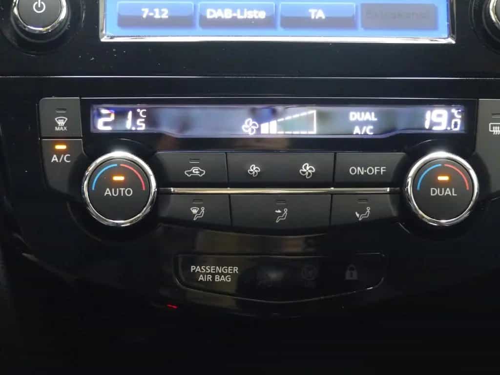 Nissan Qashqai Acenta Navi+AHK+Kamera+Shzg+PDC+DAB+Spur 10/2017-photo-16