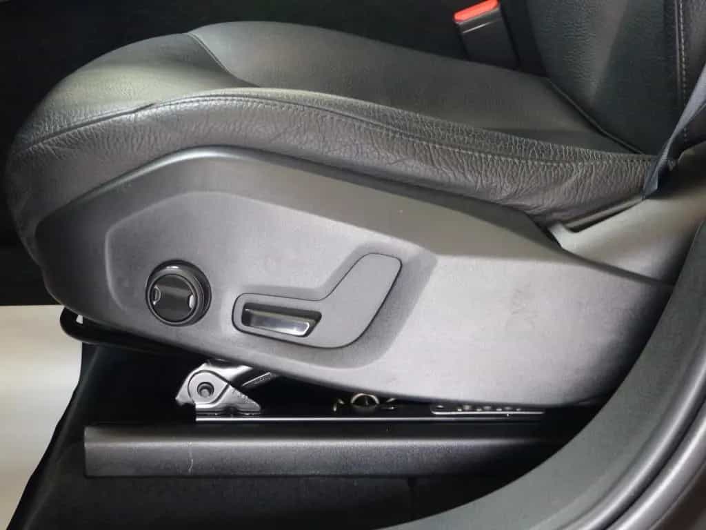 Volvo XC60 Momentum Pro 2WD Leder+AHK+LED+Cam+Sound 01/2020-photo-14
