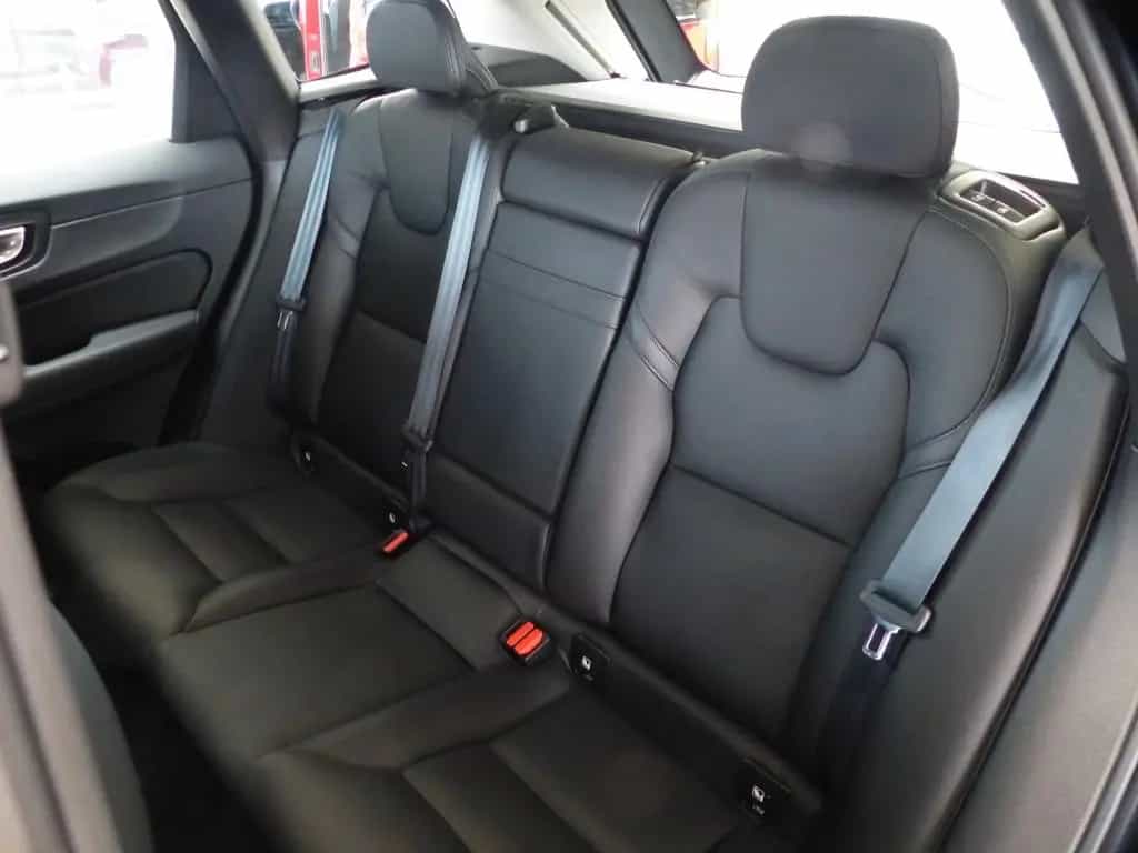 Volvo XC60 Momentum Pro 2WD Leder+AHK+LED+Cam+Sound 01/2020-photo-15