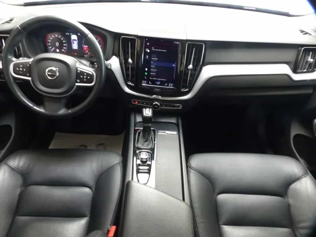 Volvo XC60 Momentum Pro 2WD Leder+AHK+LED+Cam+Sound 01/2020-photo-16