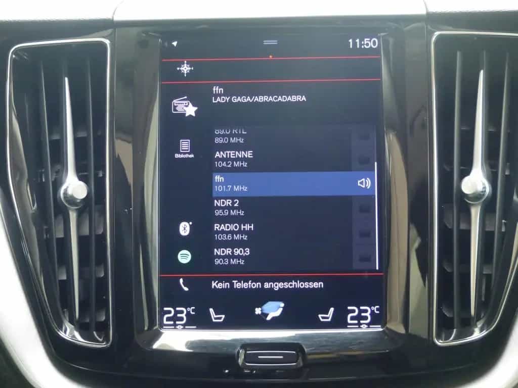 Volvo XC60 Momentum Pro 2WD Leder+AHK+LED+Cam+Sound 01/2020-photo-19
