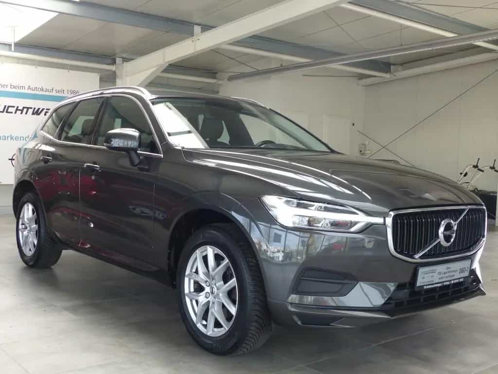 Volvo XC60 Momentum Pro 2WD Leder+AHK+LED+Cam+Sound 01/2020-photo-2