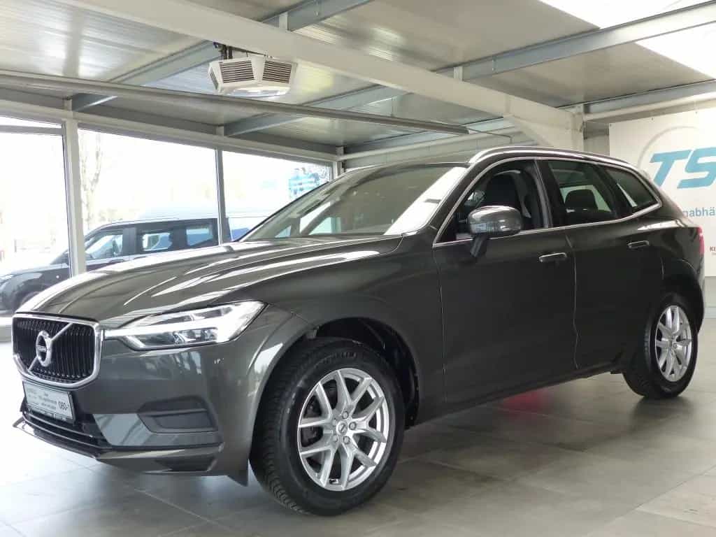 Volvo XC60 Momentum Pro 2WD Leder+AHK+LED+Cam+Sound 01/2020-photo-4