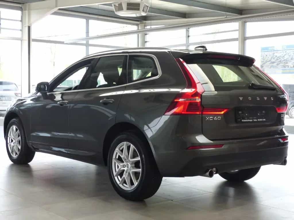 Volvo XC60 Momentum Pro 2WD Leder+AHK+LED+Cam+Sound 01/2020-photo-5