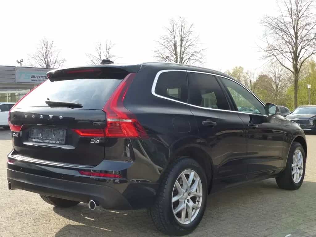 Volvo XC60 Momentum Pro 2WD Navi+LED+Harman+Totw+PDC 07/2019-photo-3