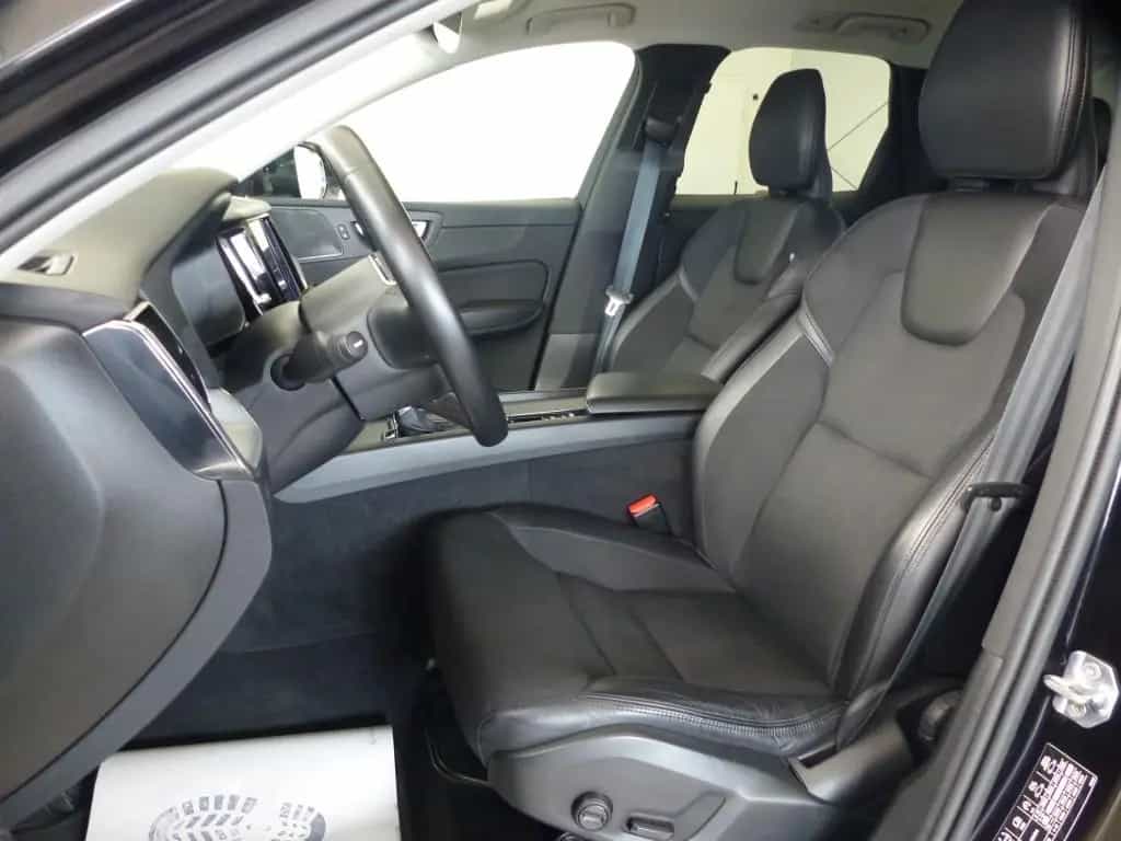 Volvo XC60 Momentum Pro 2WD Navi+LED+Harman+Totw+PDC 07/2019-photo-4