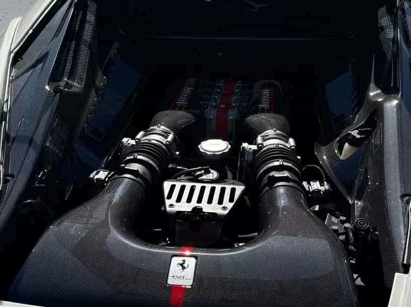 Ferrari 458 Ferrari Speciale Lift Carbon Racing Seats 07/2014-photo-10