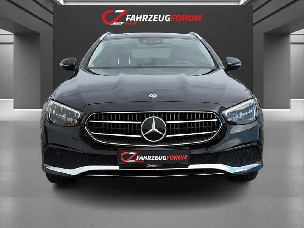 Mercedes-Benz E 300 e*LED High*Schiebedach*Fahrassistenz-Paket 03/2022-photo-1