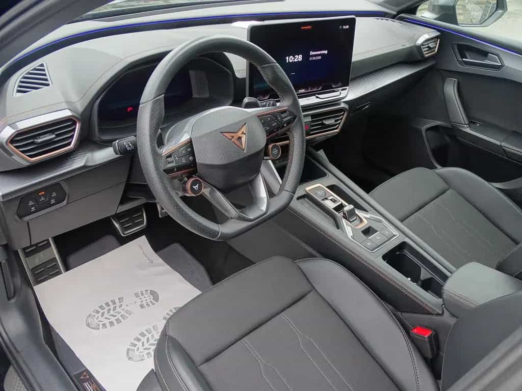 Cupra Leon 1.5 eTSI*DSG*LED*NAVI*RFK*GJR*DAB*FULL LINK 02/2025-photo-11