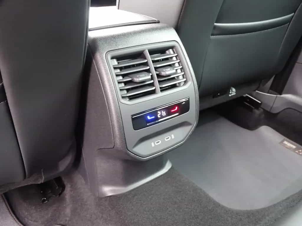 Cupra Leon 1.5 eTSI*DSG*LED*NAVI*RFK*GJR*DAB*FULL LINK 02/2025-photo-28
