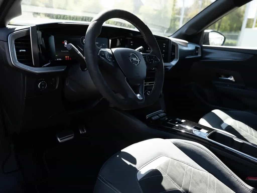 Opel Mokka 1.2 Turbo Irmscher iS3 Black MATRIX-LED 10/2022-photo-24