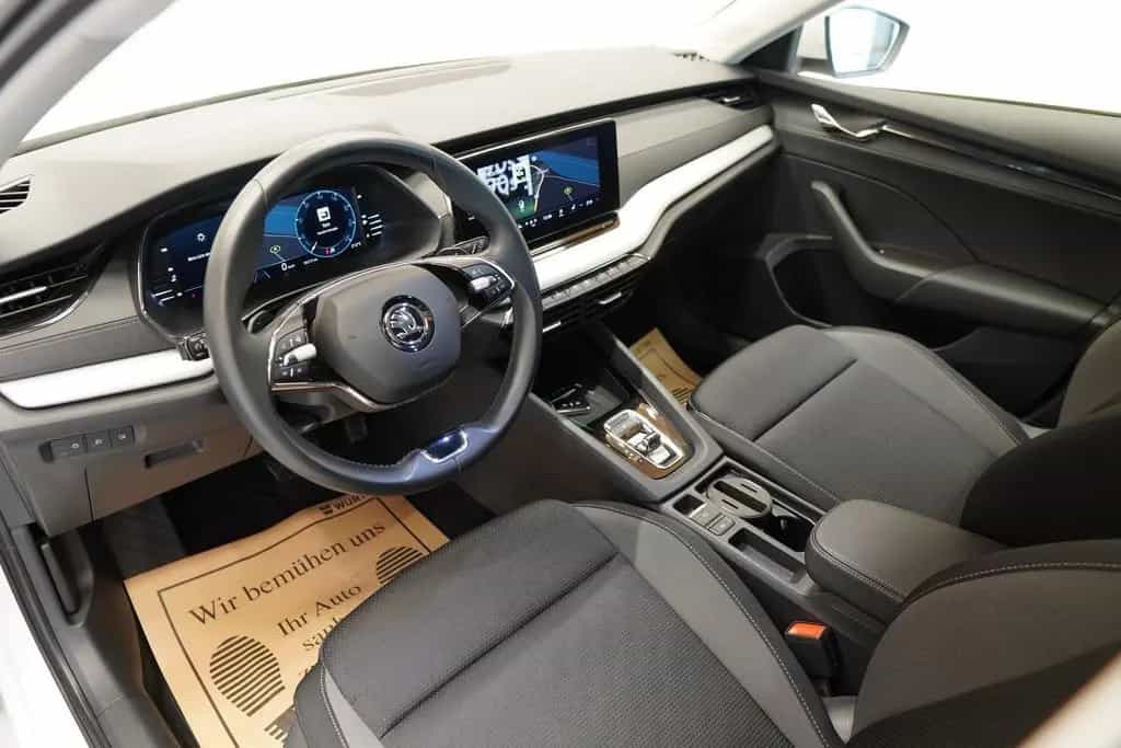 Skoda Octavia Combi 2.0 TDI "Ambition" LED*NAVI*SIT 01/2023-photo-11