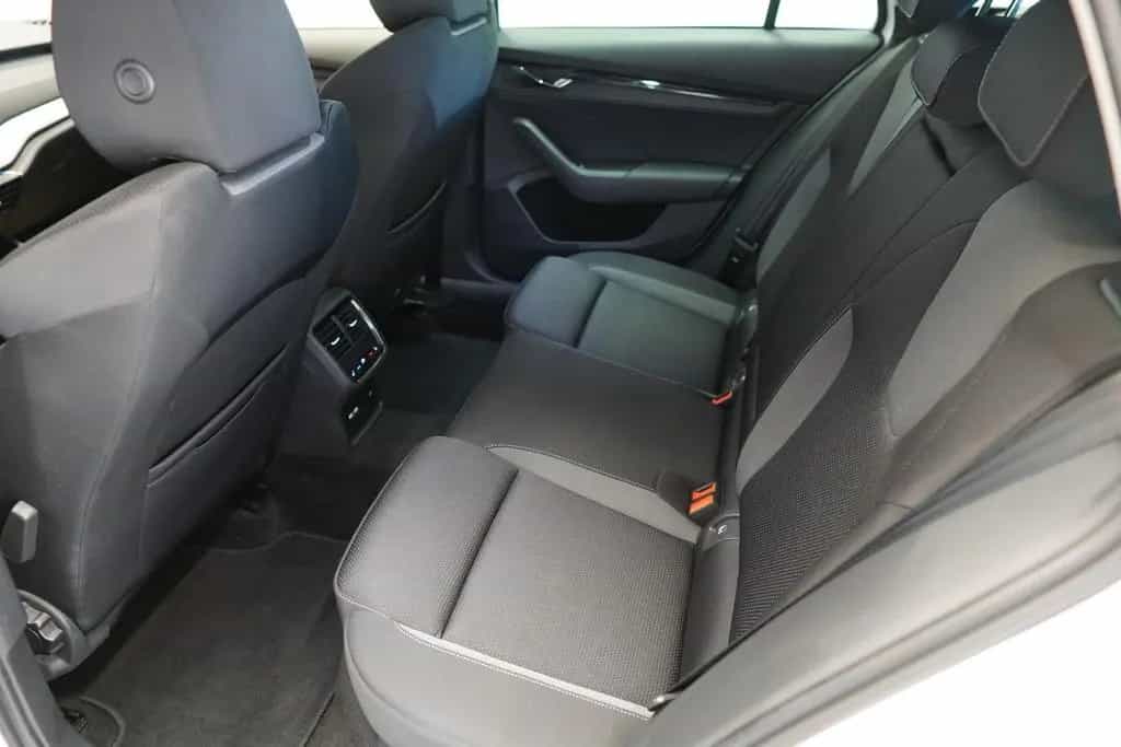 Skoda Octavia Combi 2.0 TDI "Ambition" LED*NAVI*SIT 01/2023-photo-14