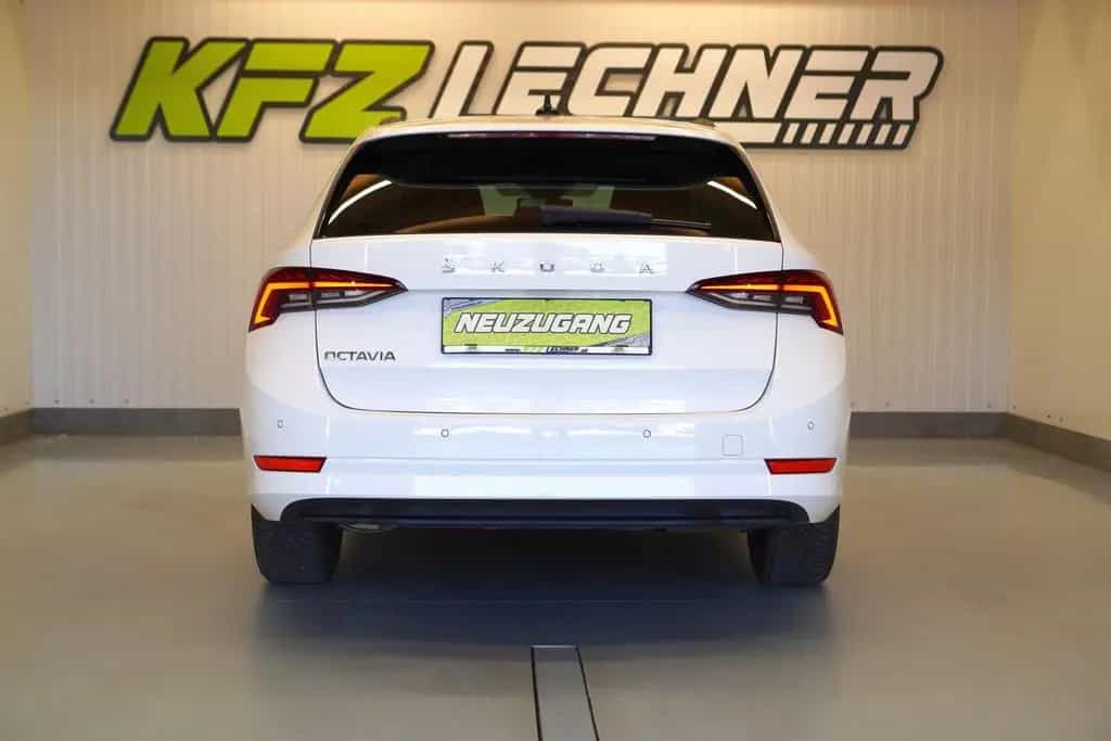 Skoda Octavia Combi 2.0 TDI "Ambition" LED*NAVI*SIT 01/2023-photo-3