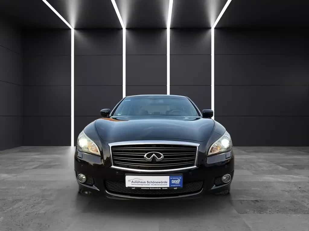 Infiniti Q70 3.0d V6 GT 04/2015-photo-2