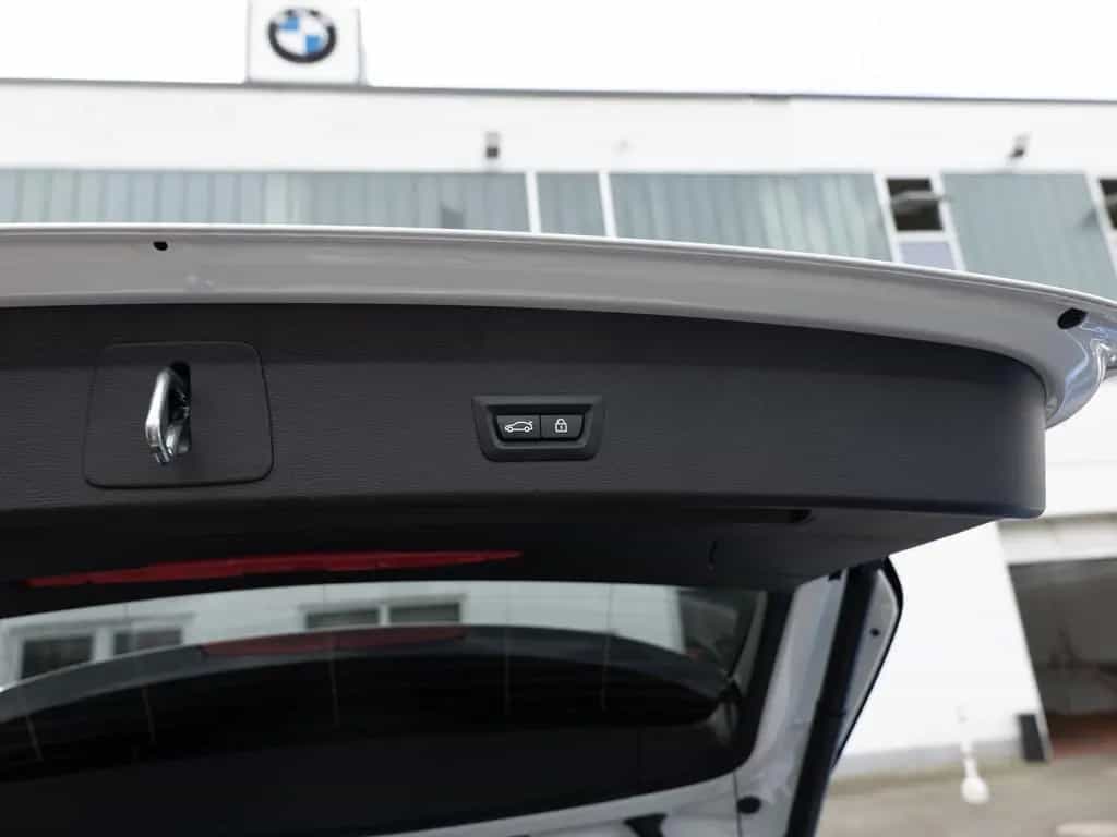 BMW X1 sDrive 18i M-Sport LED NAVI SHZ PDC KEYLESS 02/2019-photo-11