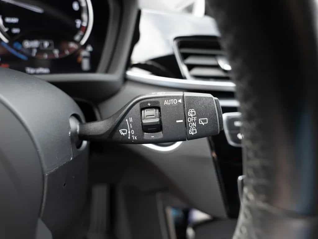 BMW X1 sDrive 18i M-Sport LED NAVI SHZ PDC KEYLESS 02/2019-photo-22