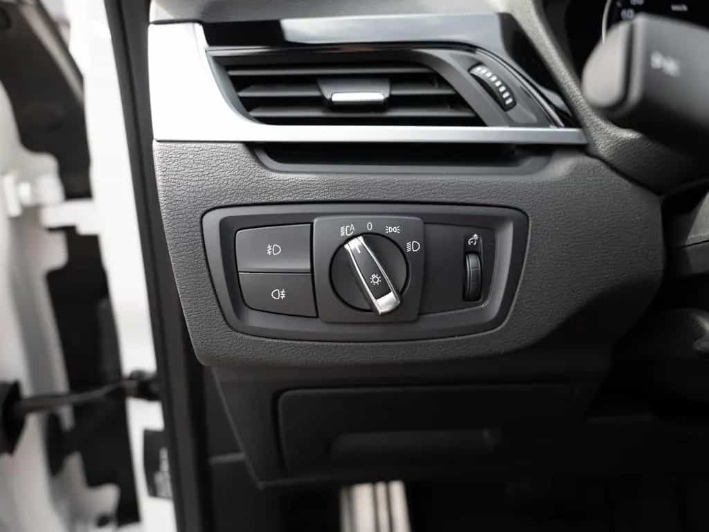 BMW X1 sDrive 18i M-Sport LED NAVI SHZ PDC KEYLESS 02/2019-photo-23