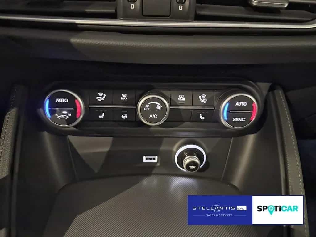 Alfa Romeo Stelvio 2.0 Turbo 16V Veloce Q4 AHK LM21 12/2024-photo-13