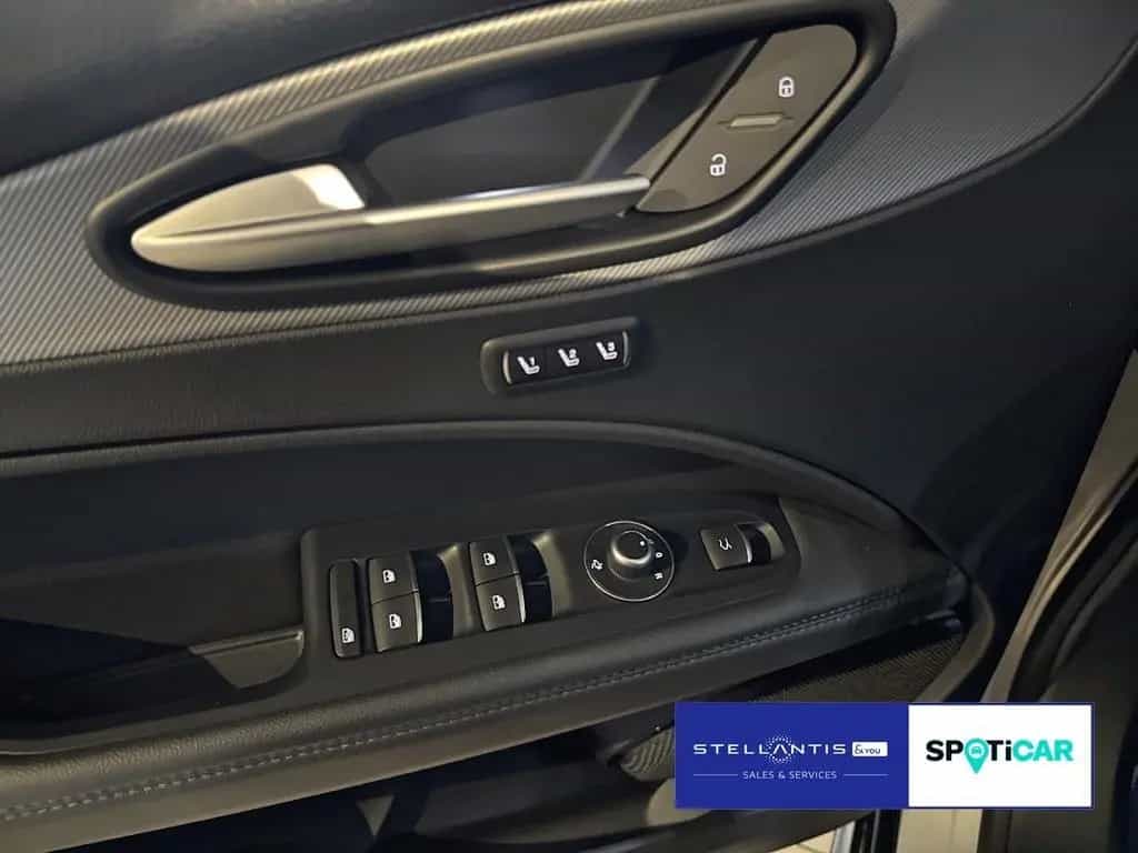 Alfa Romeo Stelvio 2.0 Turbo 16V Veloce Q4 AHK LM21 12/2024-photo-18