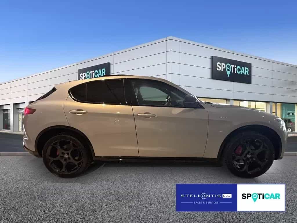 Alfa Romeo Stelvio 2.0 Turbo 16V Veloce Q4 AHK LM21 12/2024-photo-3