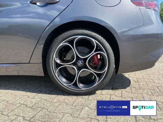 Alfa Romeo Giulia Veloce Q4 01/2024-photo-6