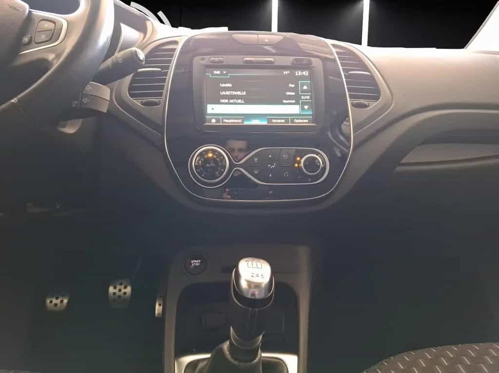 Renault Captur 1.3 TCe 130 Collection LED Navi Kamera SH 07/2019-photo-13
