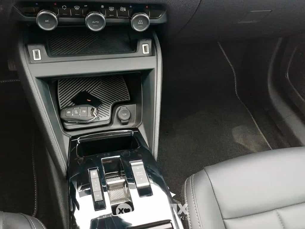 Other Citroen C4 X 1.2 Puretech 130CV Max EAT8 06/2025-photo-9