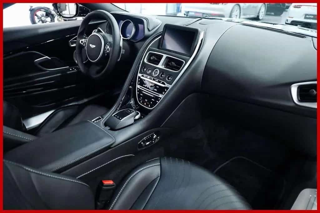 Aston Martin DB11 V8 Coupé 12/2019-photo-10