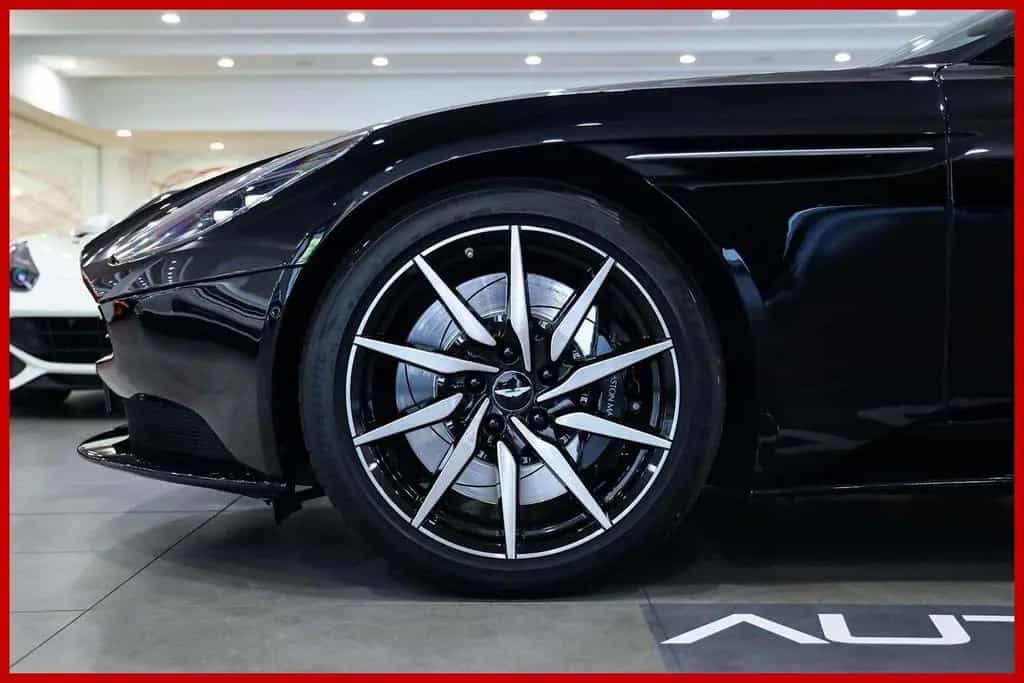 Aston Martin DB11 V8 Coupé 12/2019-photo-7