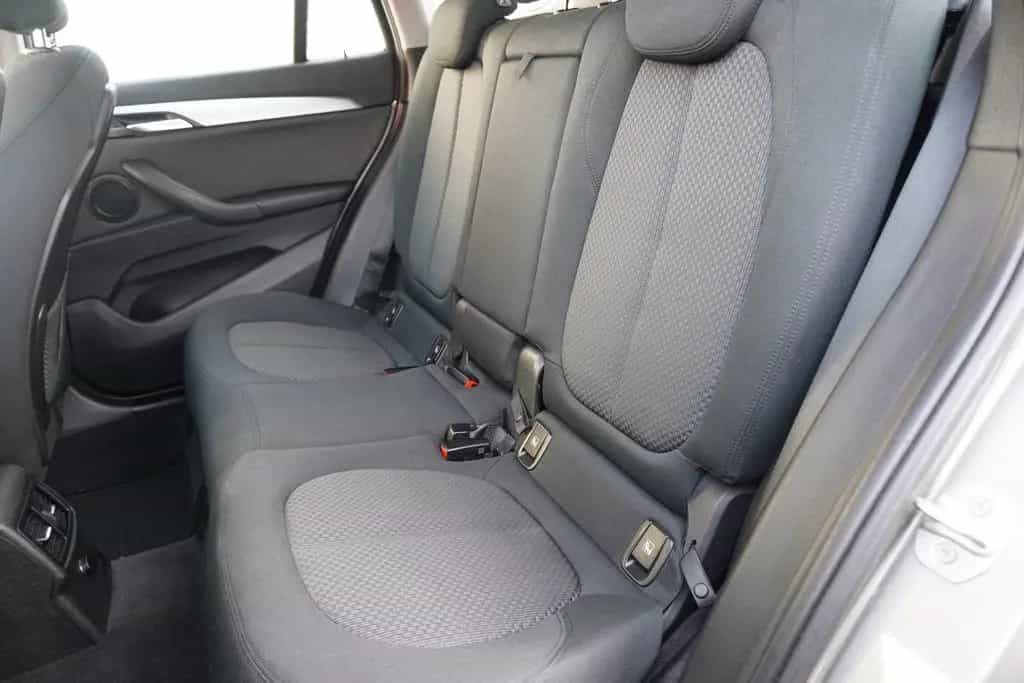 BMW X1 sDrive 18i Steptronic LED Navi Business SHZ T 12/2017-photo-11