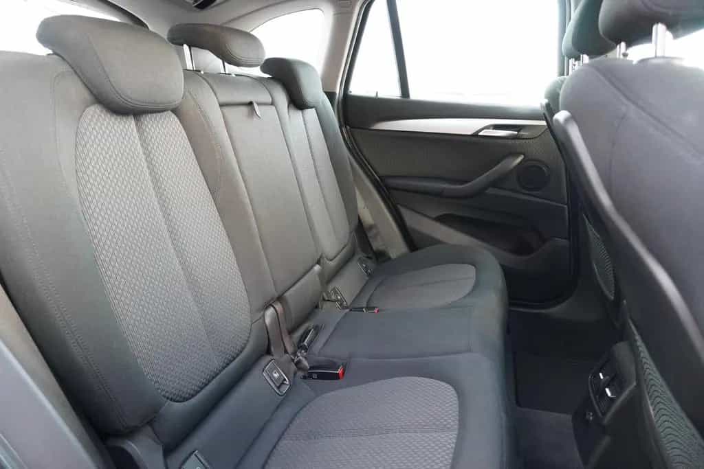 BMW X1 sDrive 18i Steptronic LED Navi Business SHZ T 12/2017-photo-13